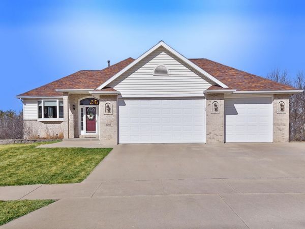 1309 Lone Pine Drive SW, Rochester, MN 55902