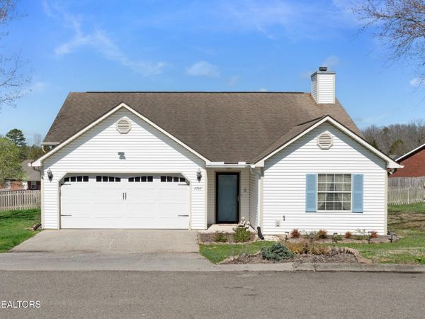 7757 Applecross Rd, Corryton, TN 37721