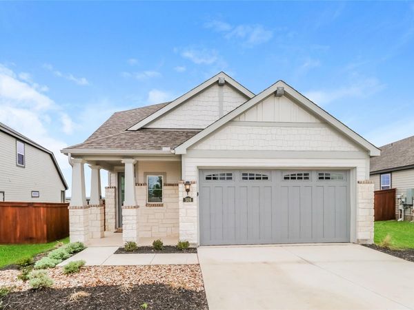 509 Raglands RD , Leander, TX 78641