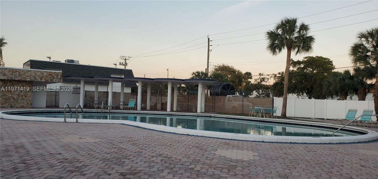 4036 SW 67th Ter, Unit 5, Davie, FL 33314 Photo