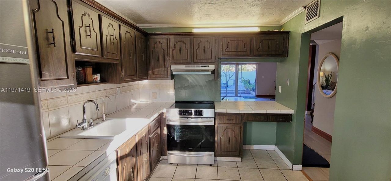 4036 SW 67th Ter, Unit 5, Davie, FL 33314 Photo