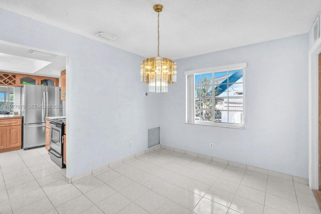 2030 NW 91st Ter , Pembroke Pines, FL 33024 Photo