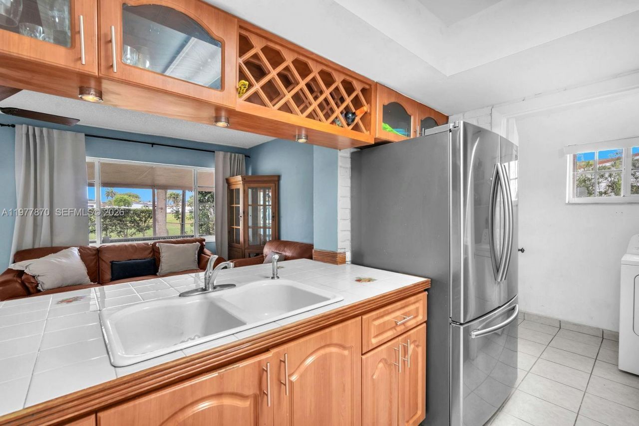 2030 NW 91st Ter , Pembroke Pines, FL 33024 Photo