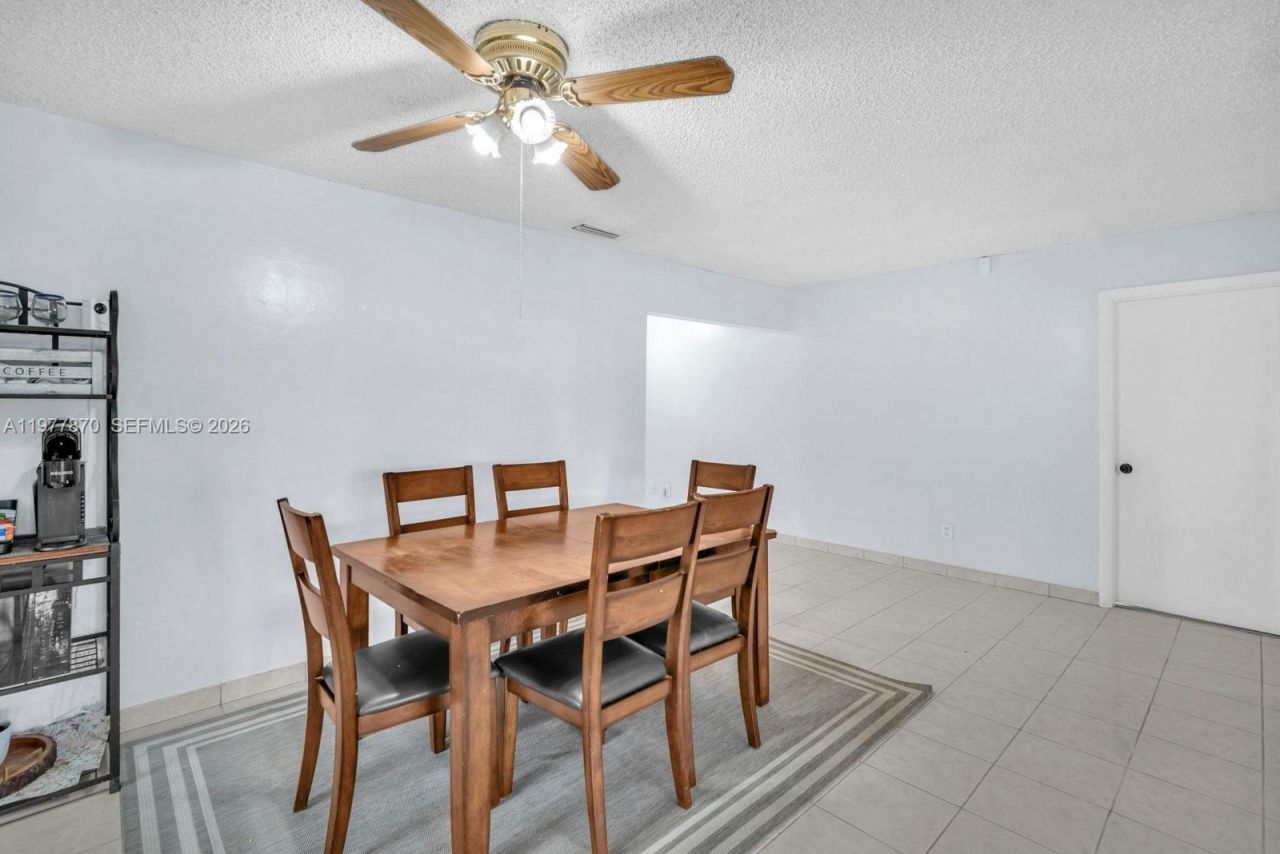 2030 NW 91st Ter , Pembroke Pines, FL 33024 Photo