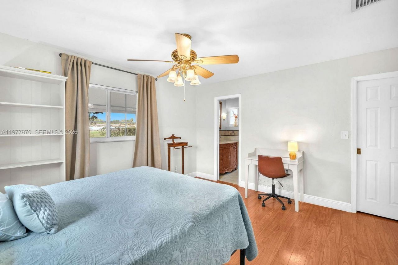 2030 NW 91st Ter , Pembroke Pines, FL 33024 Photo