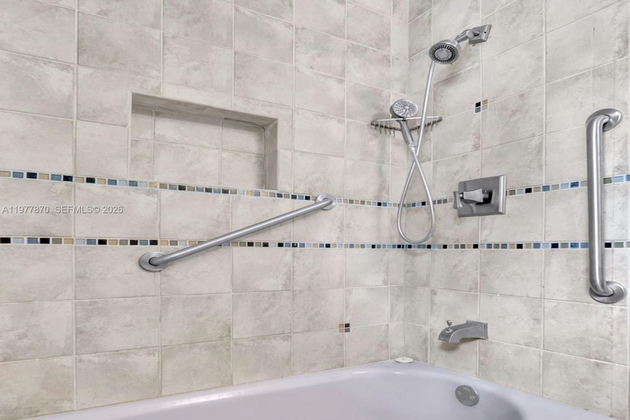 2030 NW 91st Ter , Pembroke Pines, FL 33024 Photo