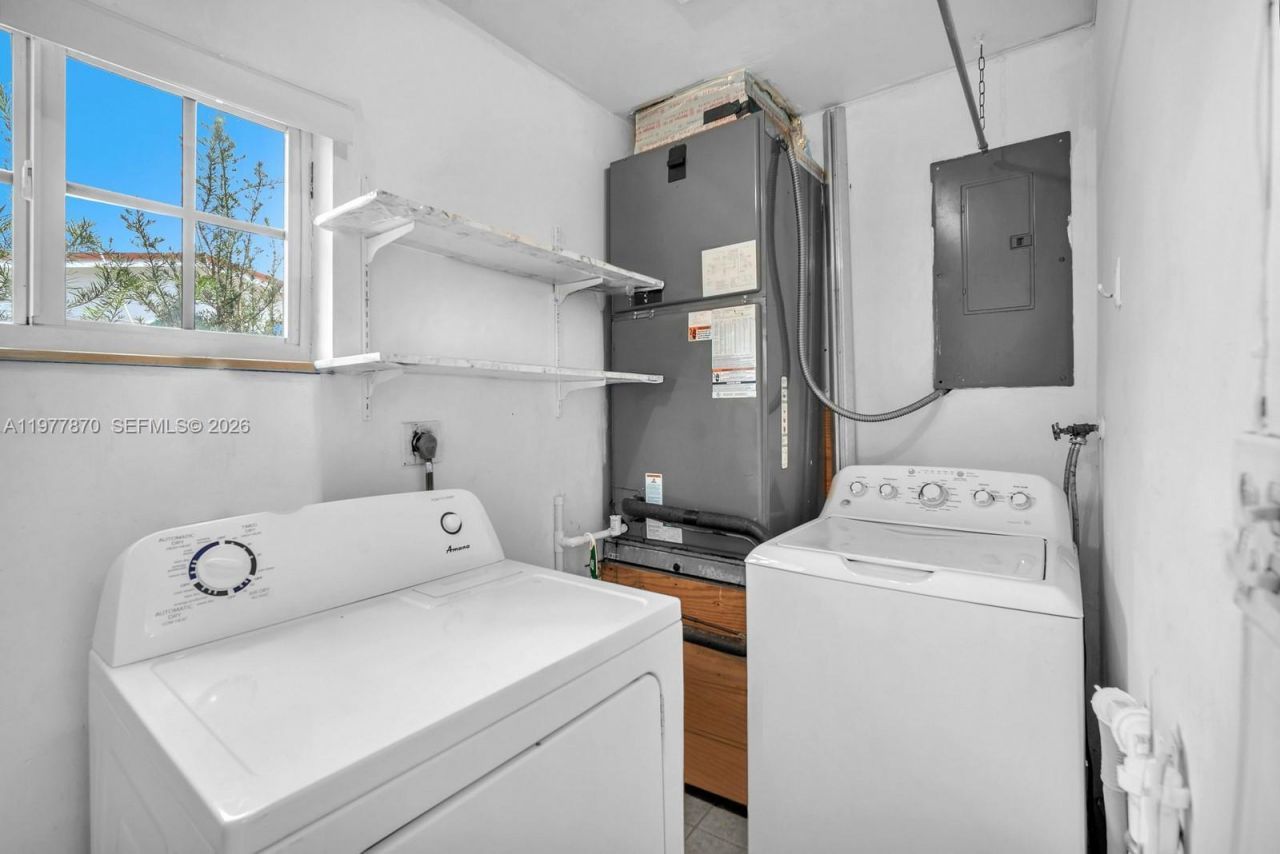 2030 NW 91st Ter , Pembroke Pines, FL 33024 Photo