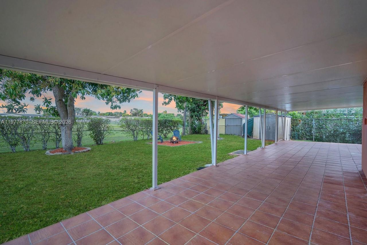 2030 NW 91st Ter , Pembroke Pines, FL 33024 Photo