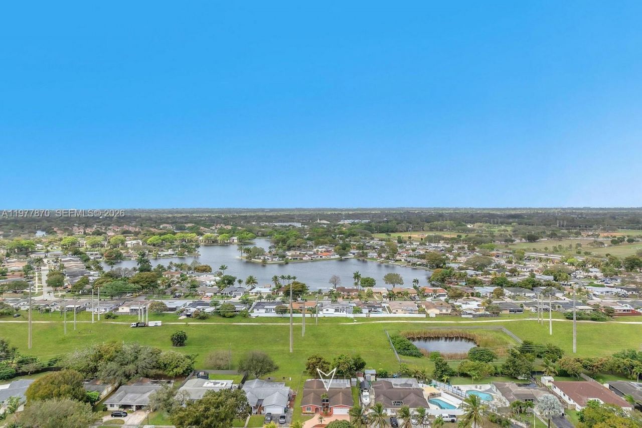 2030 NW 91st Ter , Pembroke Pines, FL 33024 Photo