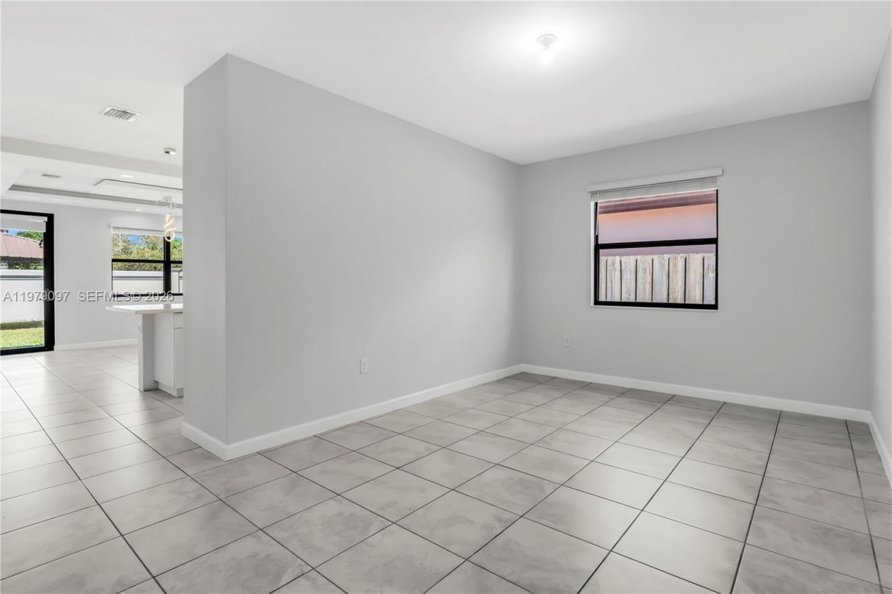 2541 SE 1st St, Homestead, FL 33033 Photo