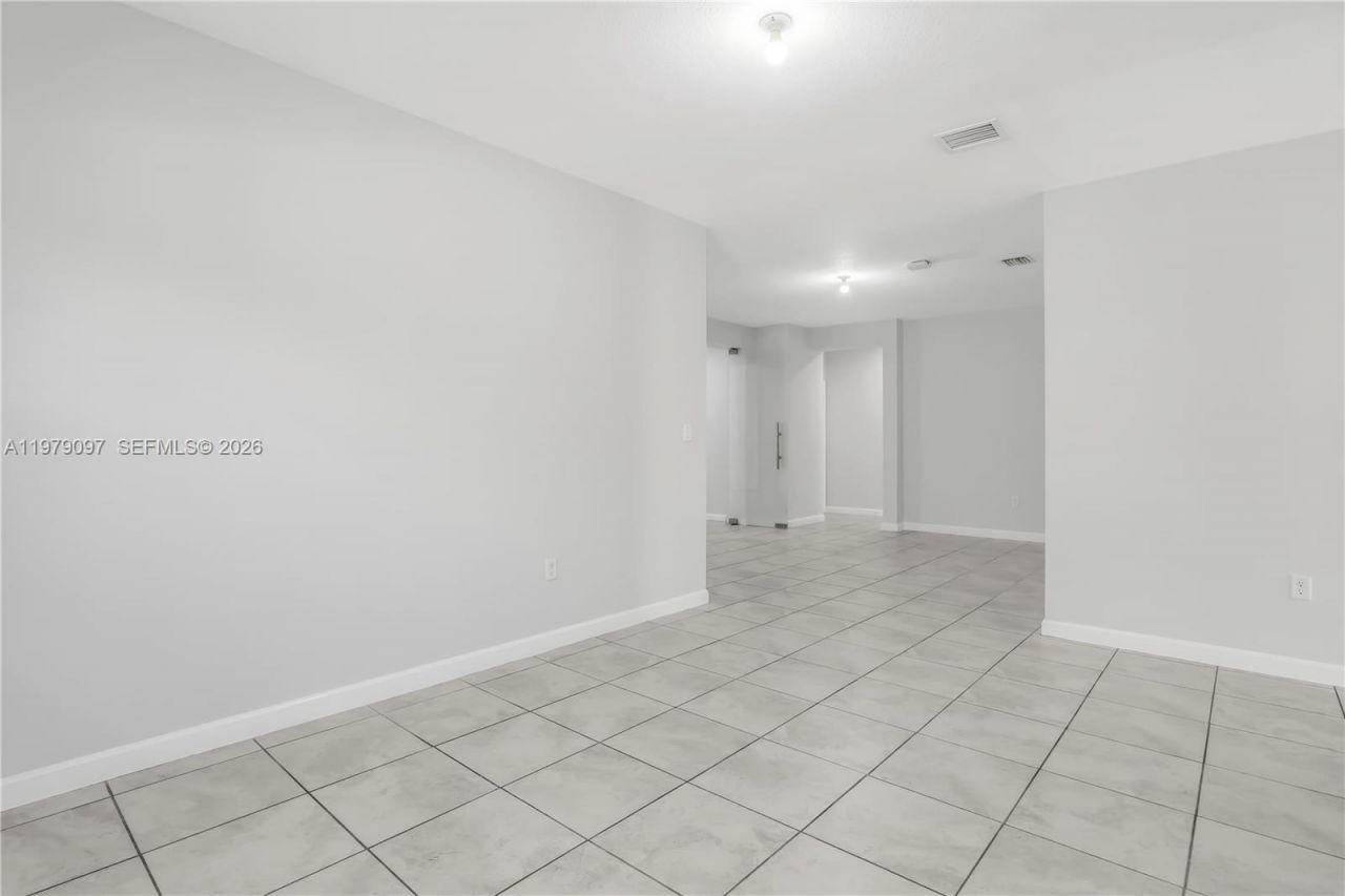 2541 SE 1st St, Homestead, FL 33033 Photo