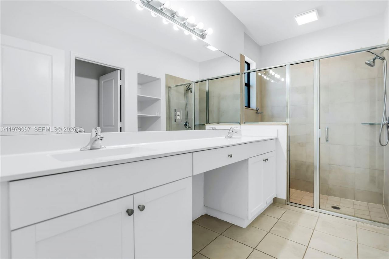 2541 SE 1st St, Homestead, FL 33033 Photo