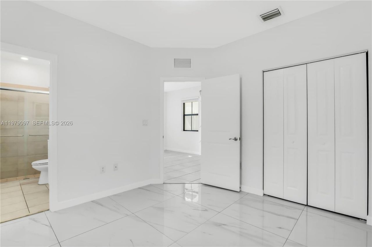 2541 SE 1st St, Homestead, FL 33033 Photo