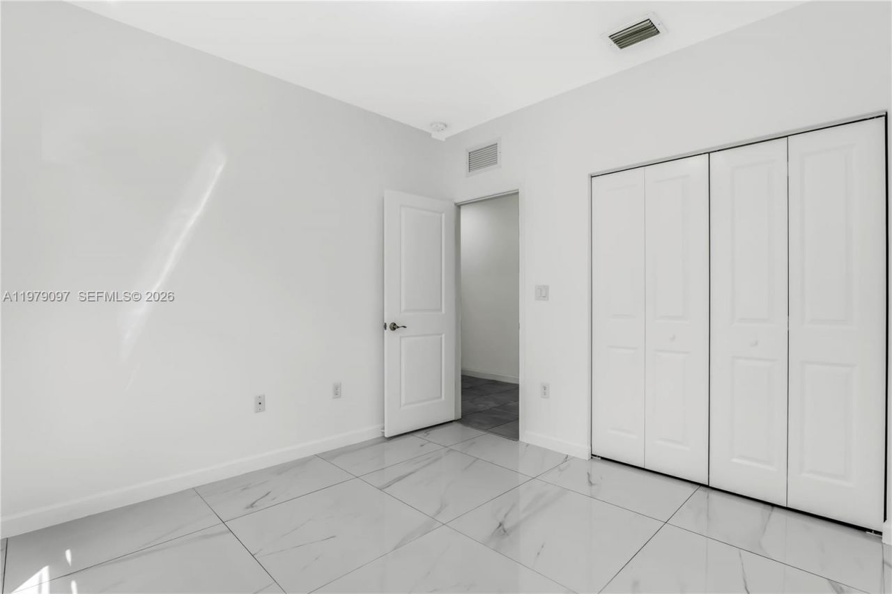 2541 SE 1st St, Homestead, FL 33033 Photo