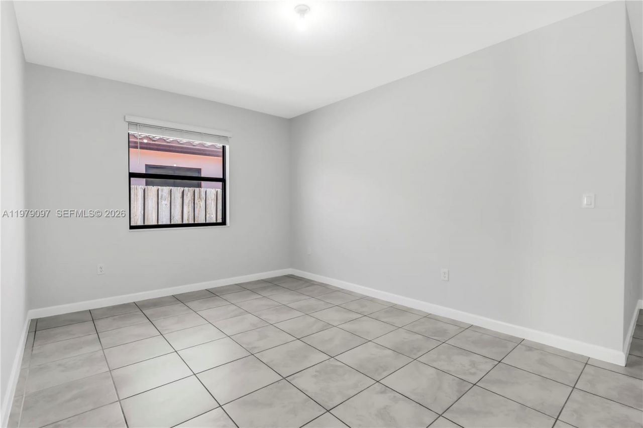 2541 SE 1st St, Homestead, FL 33033 Photo