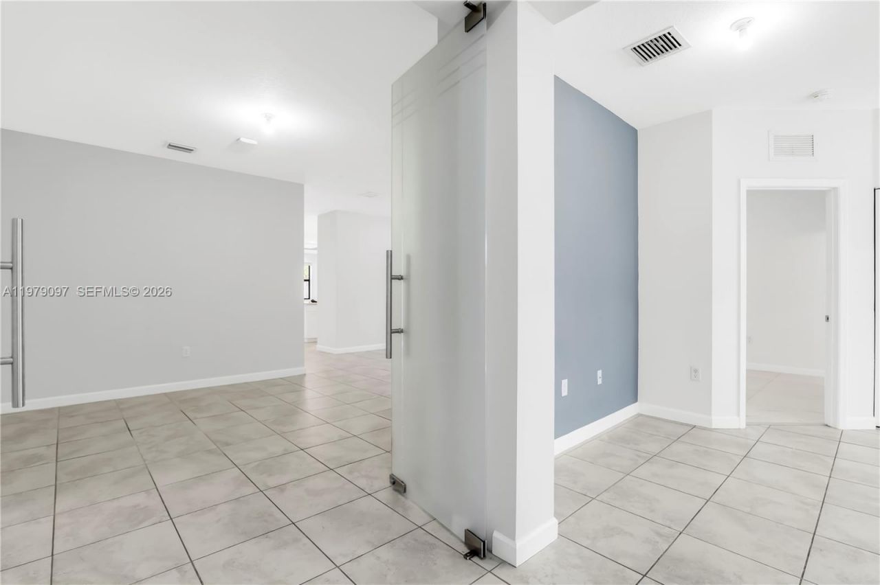 2541 SE 1st St, Homestead, FL 33033 Photo