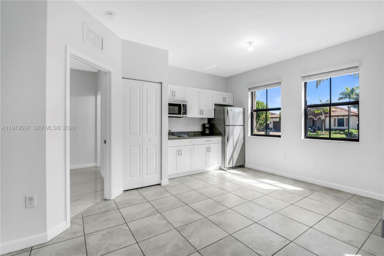 2541 SE 1st St, Homestead, FL 33033 Photo