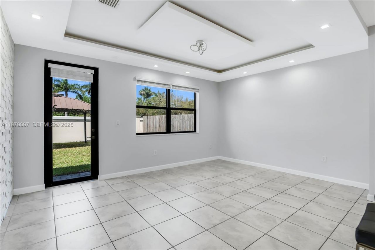 2541 SE 1st St, Homestead, FL 33033 Photo