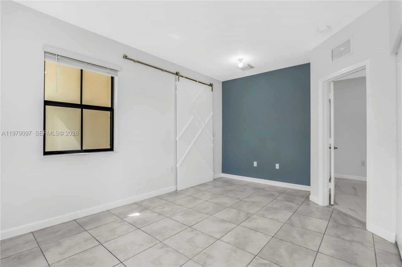 2541 SE 1st St, Homestead, FL 33033 Photo