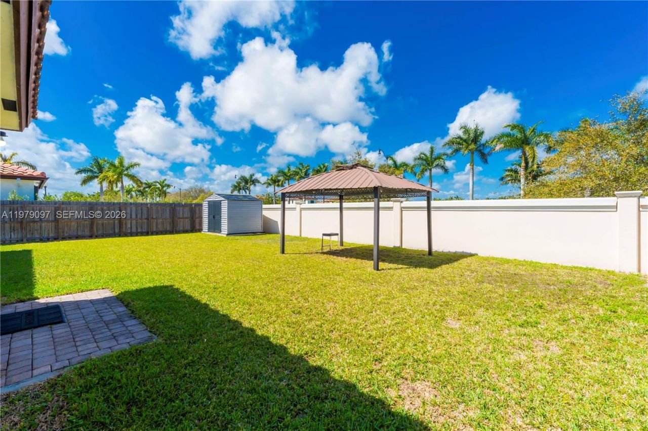 2541 SE 1st St, Homestead, FL 33033 Photo