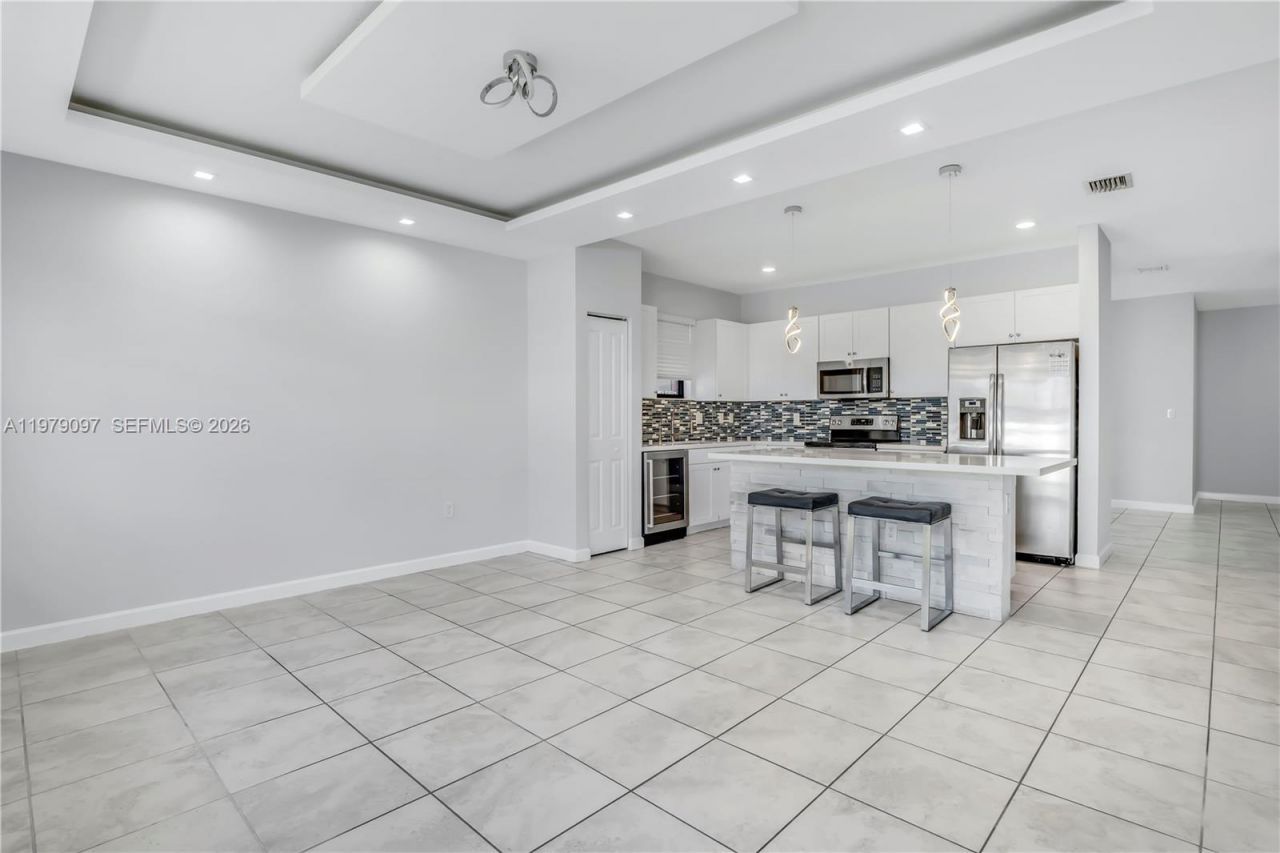 2541 SE 1st St, Homestead, FL 33033 Photo