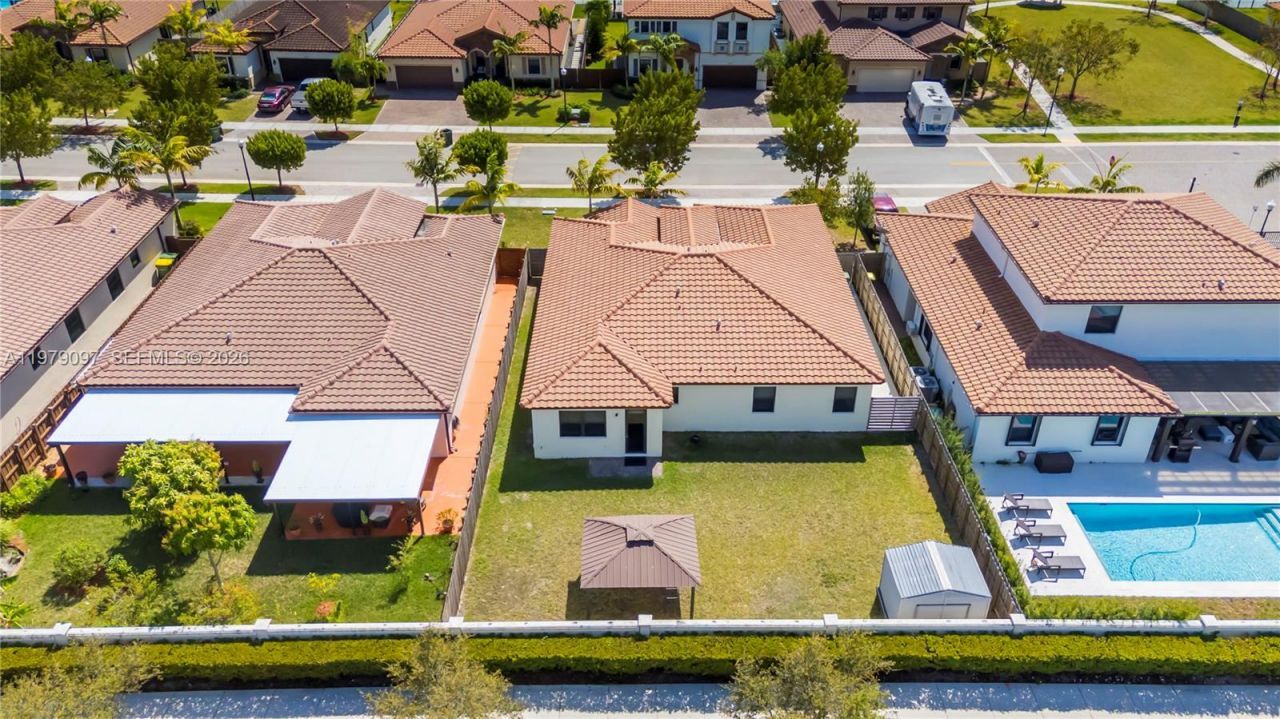 2541 SE 1st St, Homestead, FL 33033 Photo