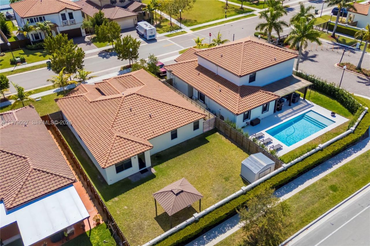 2541 SE 1st St, Homestead, FL 33033 Photo