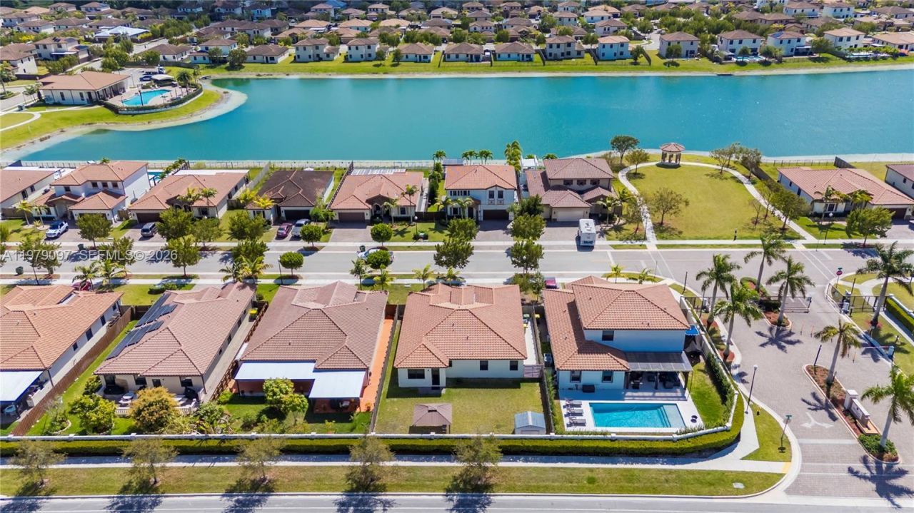 2541 SE 1st St, Homestead, FL 33033 Photo