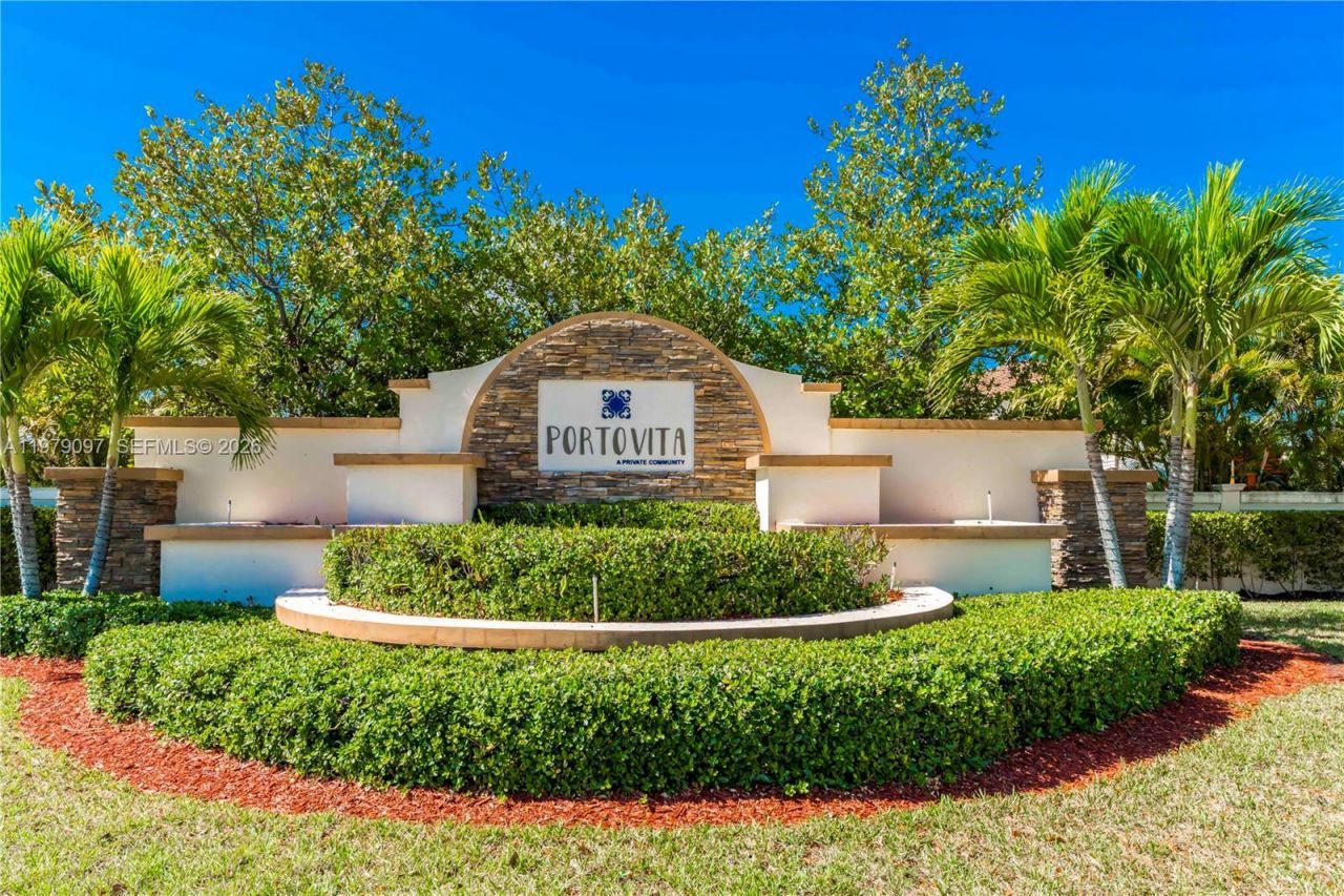 2541 SE 1st St, Homestead, FL 33033 Photo