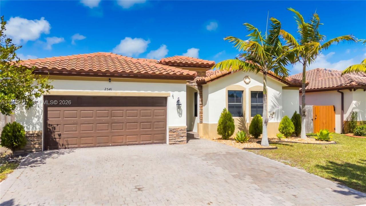 2541 SE 1st St, Homestead, FL 33033 Photo
