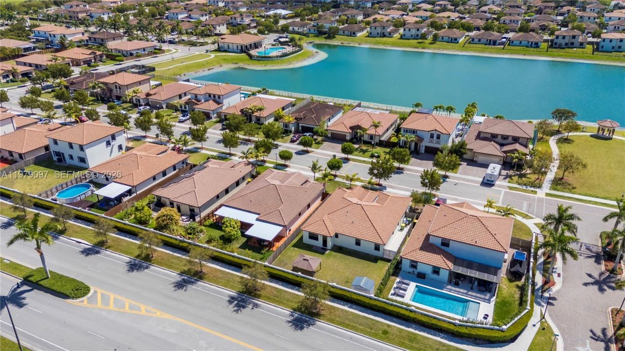 2541 SE 1st St, Homestead, FL 33033 Photo