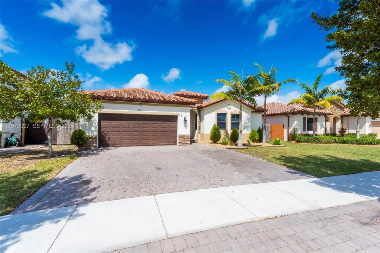 2541 SE 1st St, Homestead, FL 33033 Photo
