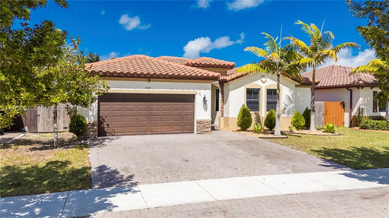 2541 SE 1st St, Homestead, FL 33033 Photo