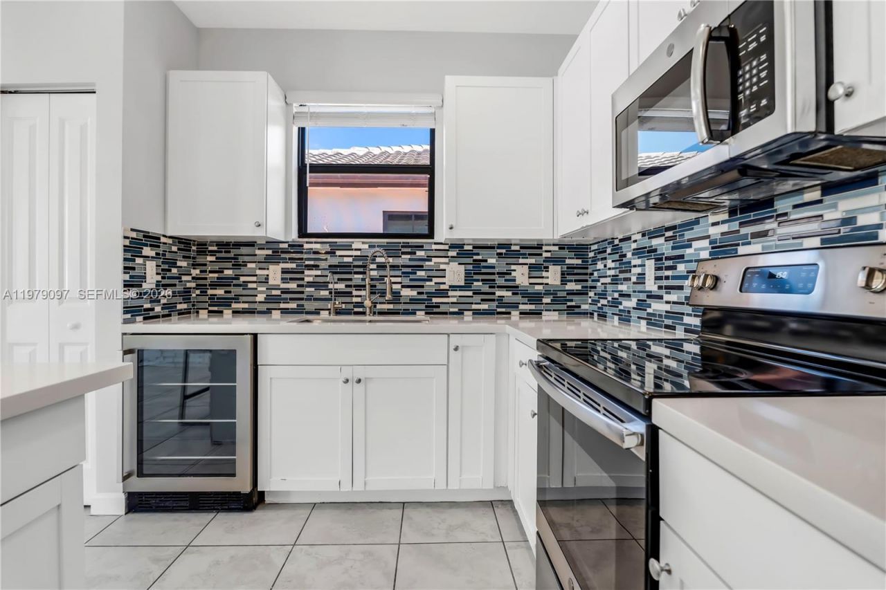 2541 SE 1st St, Homestead, FL 33033 Photo