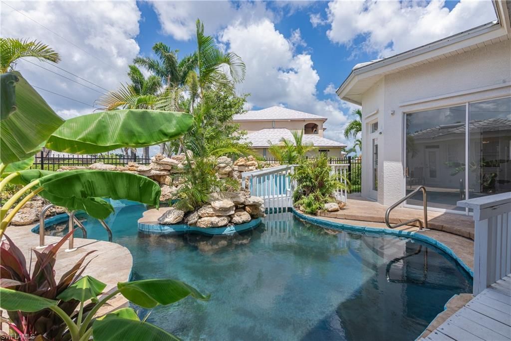 2417 Cape Coral Pkwy W, Cape Coral, FL 33914 Photo
