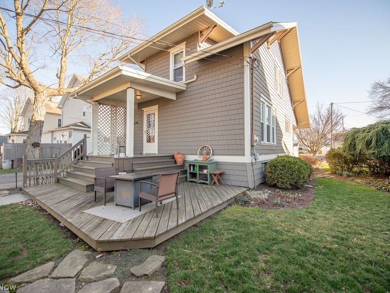 329 Park Avenue NW, New Philadelphia, OH 44663 Photo 5