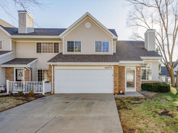 2217 Grand Avenue, Unit 2, West Des Moines, IA 50265
