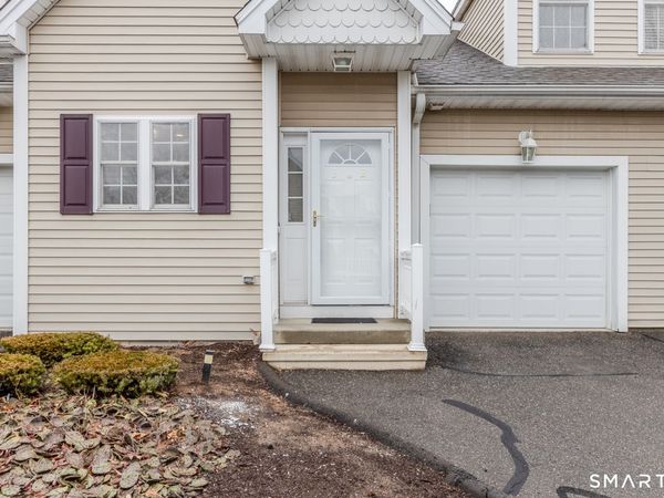 511 Elm, Unit 3-2, North Haven, CT 06473