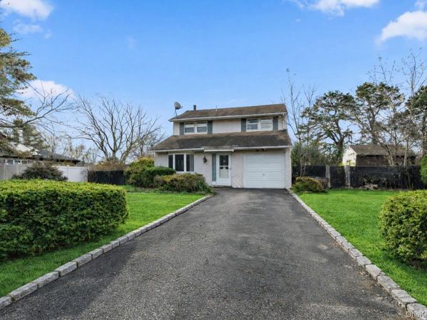 40 Mercury Avenue , East Patchogue, NY 11772