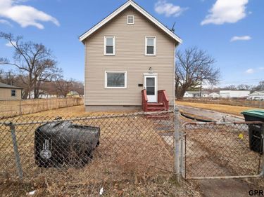 4554 N 16Th Street , Omaha, NE 68110