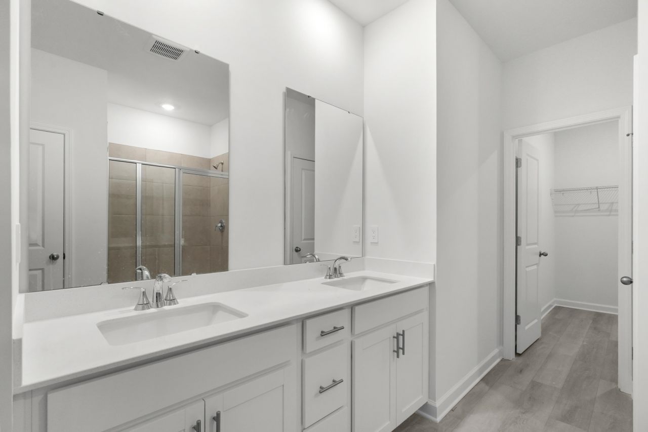 221 Evergreen St. Photo 19