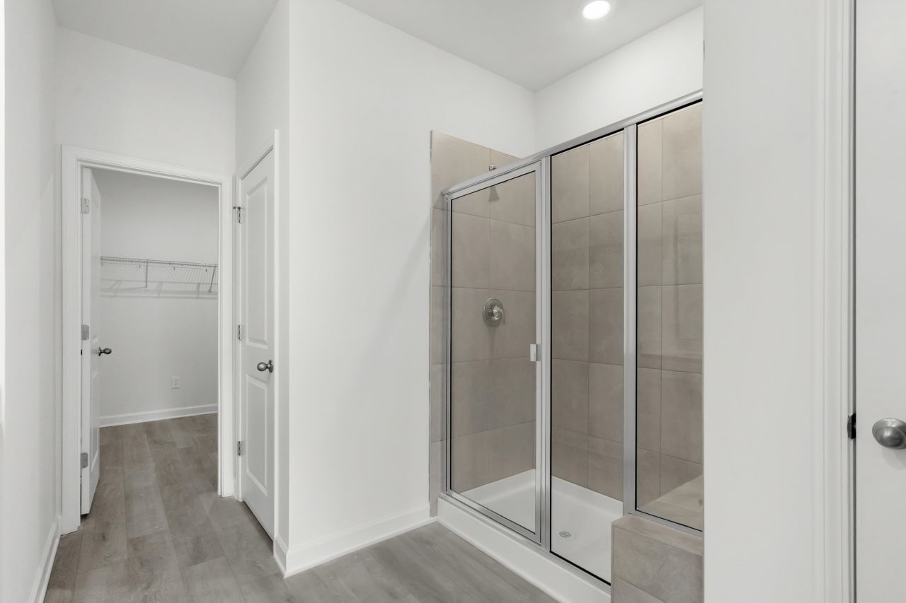 221 Evergreen St. Photo 20