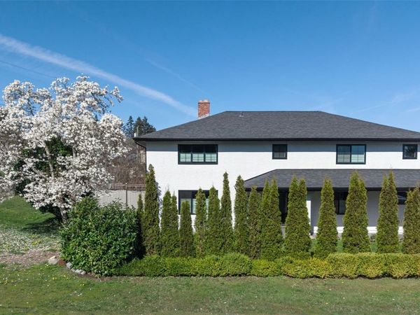 3830 Laurel Dr, Royston, BC V0R 2V0