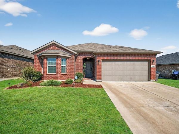 1029 Nicole Way, Fort Worth, TX 76028