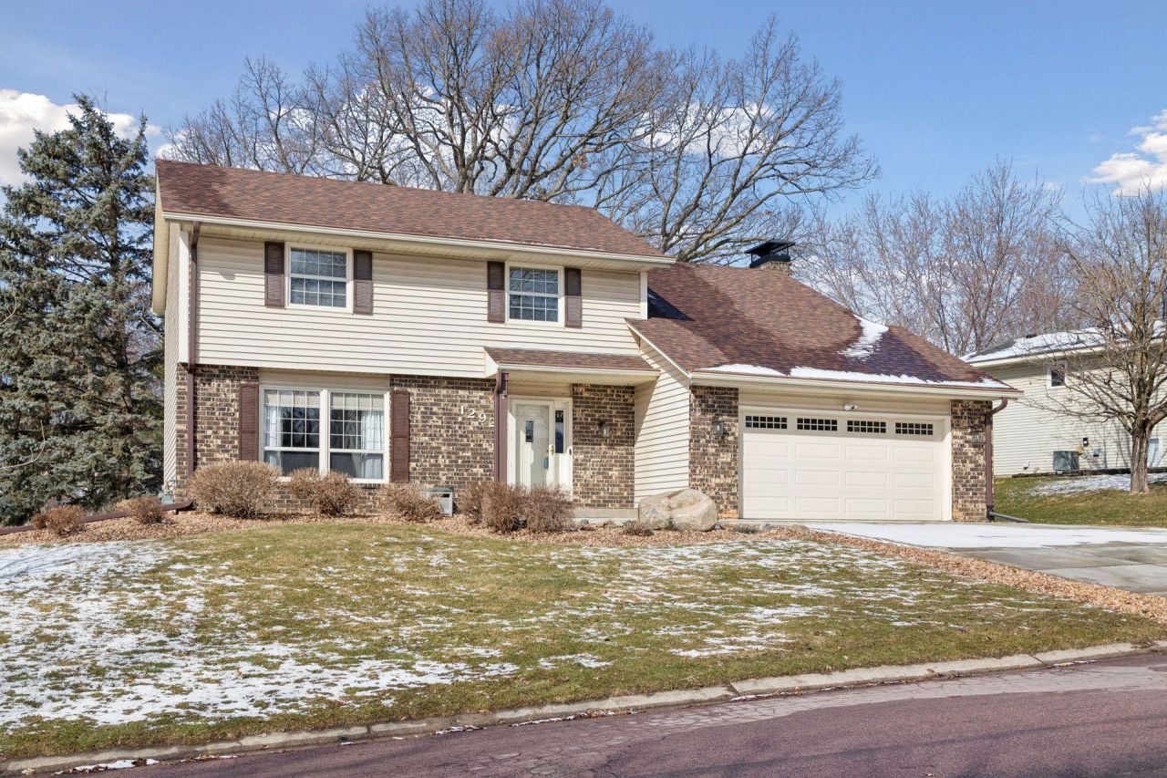 12925 Eveleth Avenue, Apple Valley, MN 55124 Main Photo