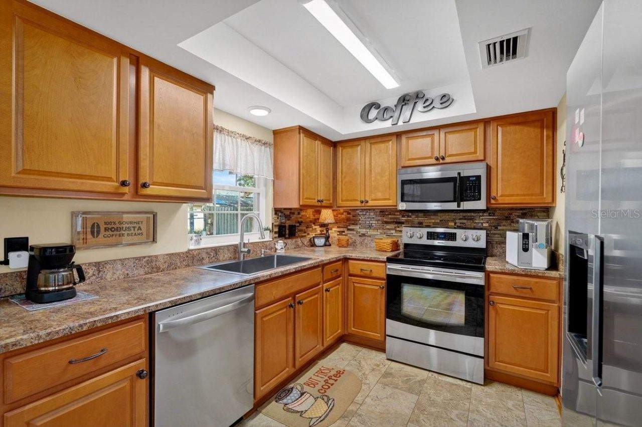 8 Greenfern Circle , Ormond Beach, FL 32174 Photo