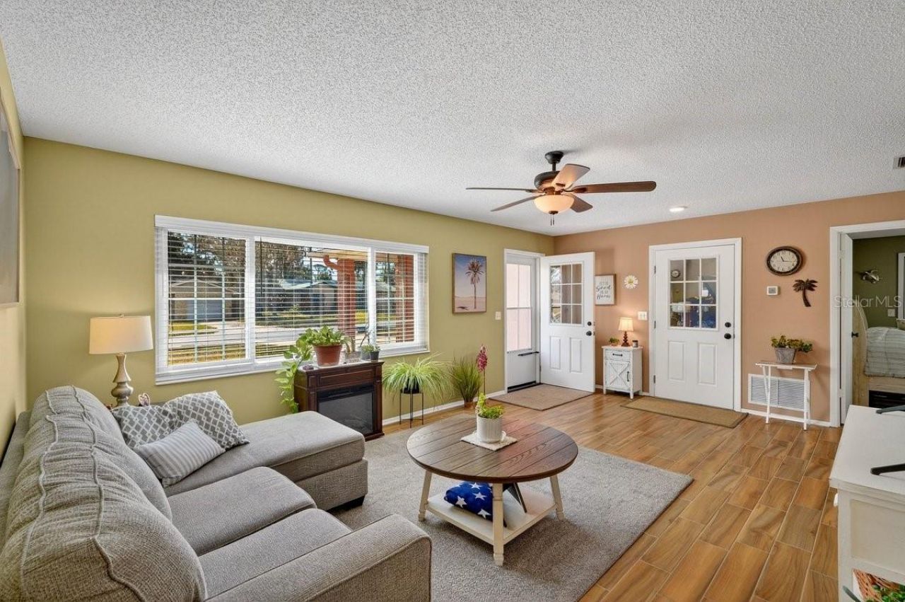 8 Greenfern Circle , Ormond Beach, FL 32174 Photo