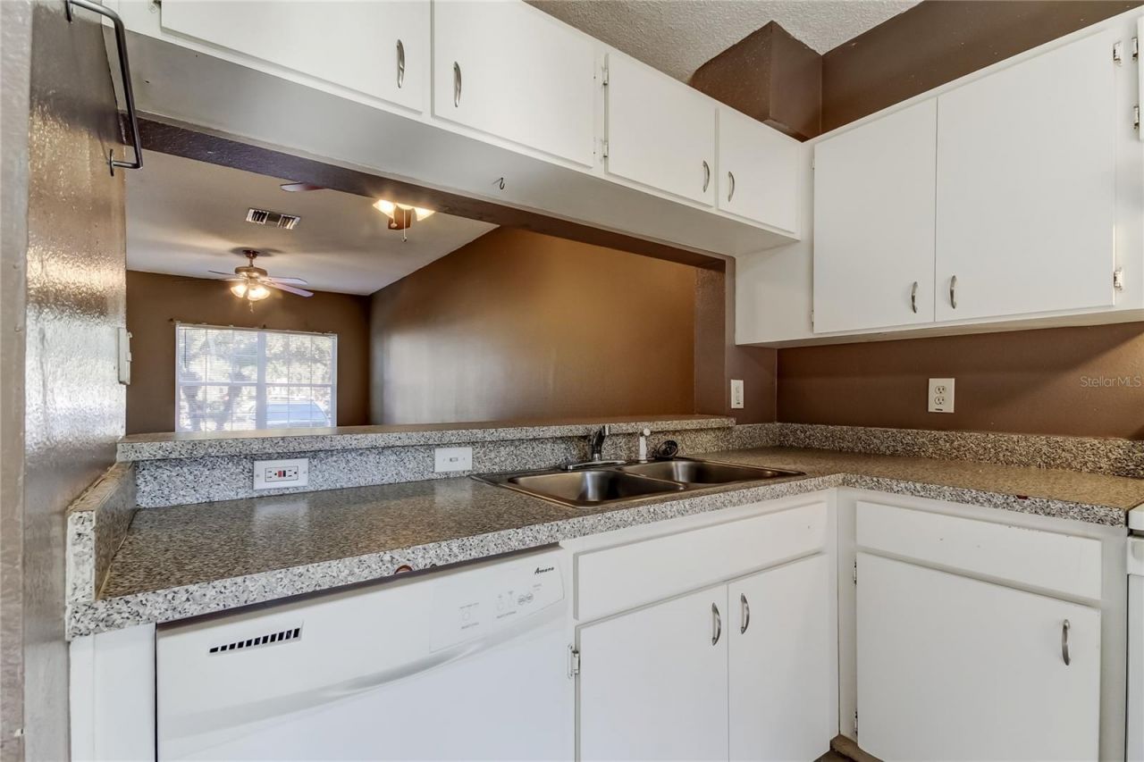 6318 Bayside Key Drive, Tampa, FL 33615 Photo