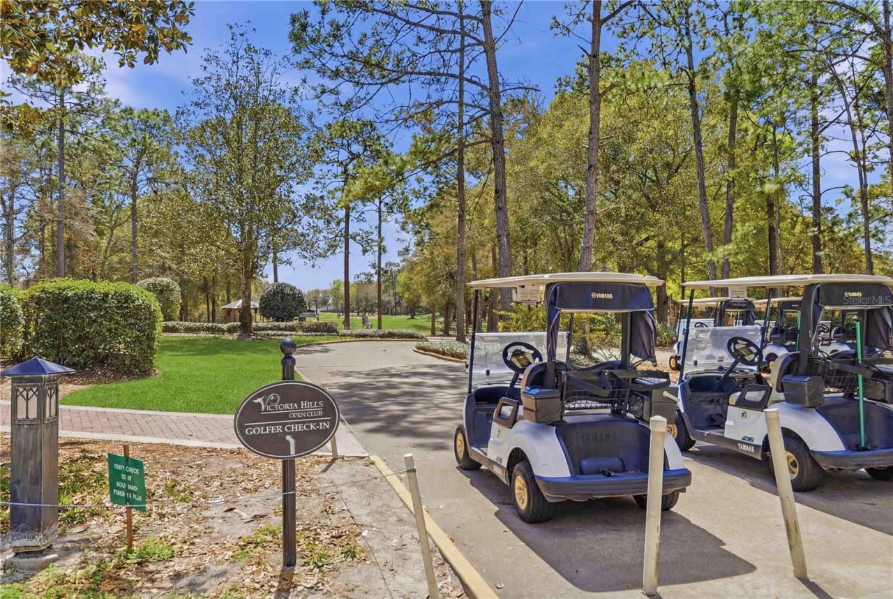 439 Victoria Hills Drive , Deland, FL 32724 Photo