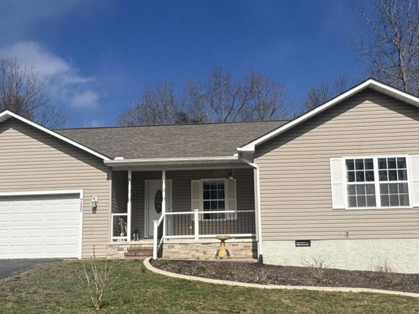 725 Oneida Lane, Crossville, TN 38572